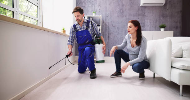 Best Commercial Pest Control  in St Ignace, MI